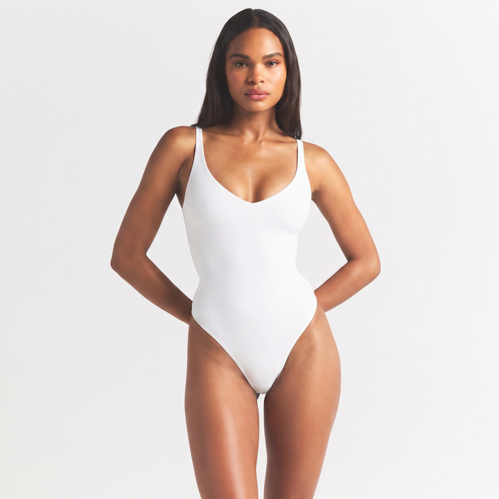 Sculpta Plunge — body décolleté V, effet sablier